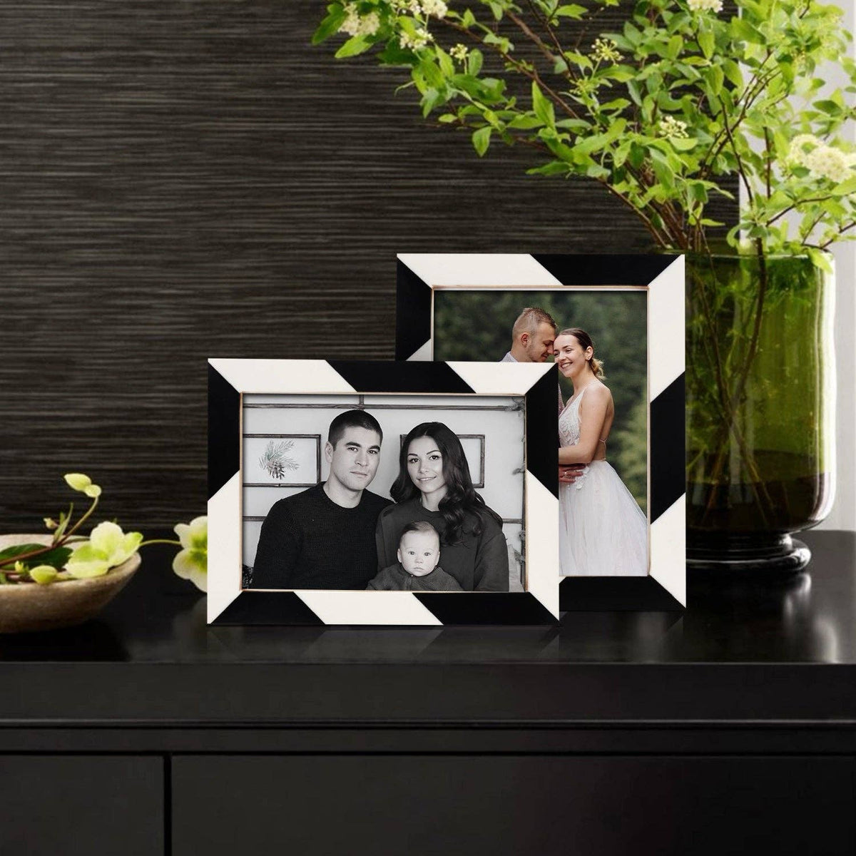 Black and White Resin Inlay Frame, 8x10