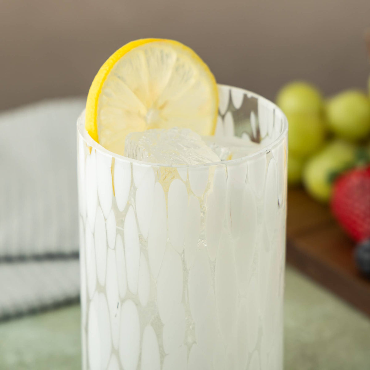 White Dot Tall drinking glass, 20oz