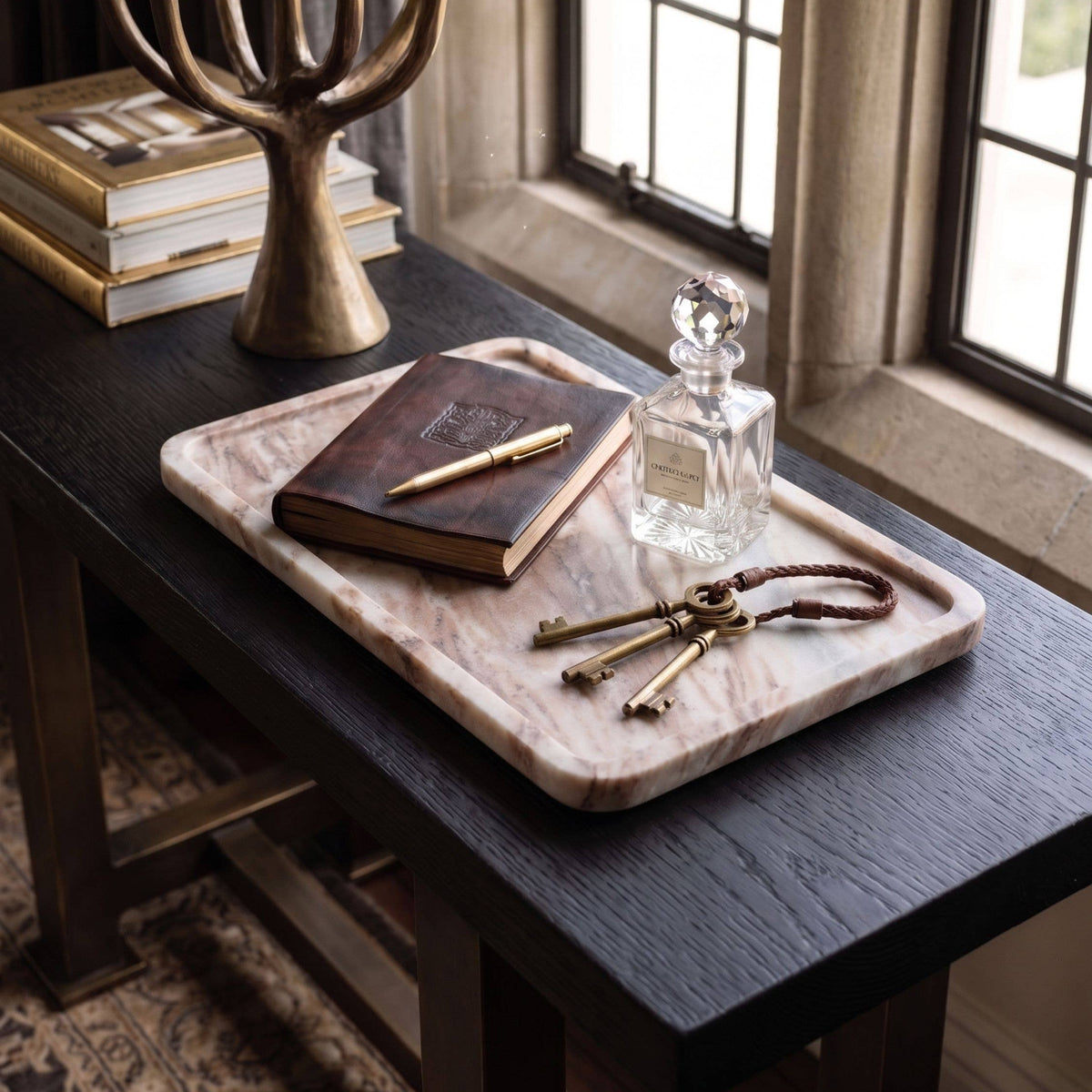 Clover Sculpted Onyx Tray