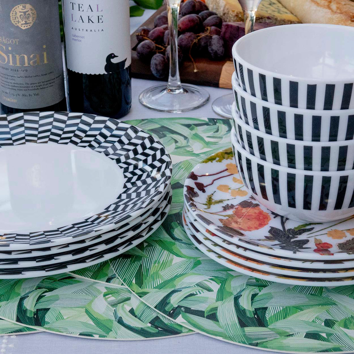 Contemporary Nature Set 16 Piece Setting