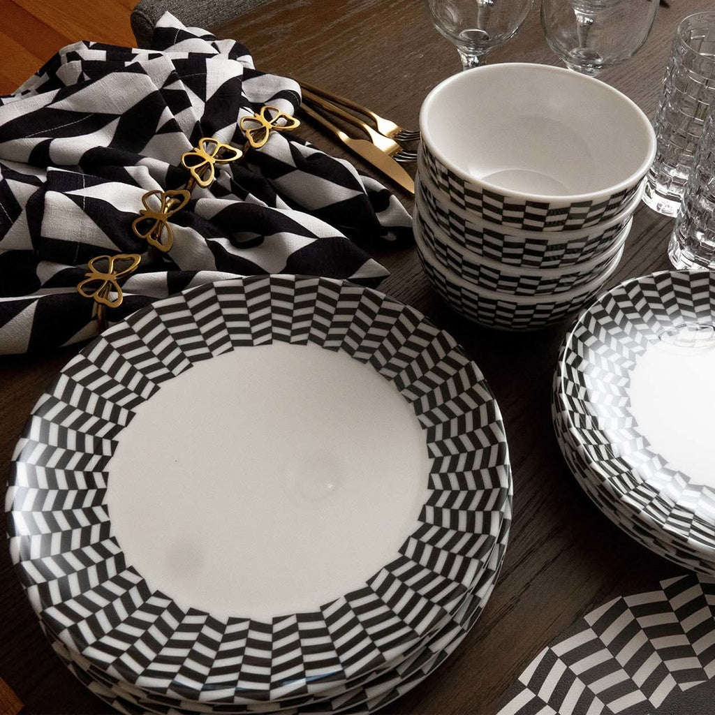 Black & White Chevron Melamine Dinner Plates, Set of 4
