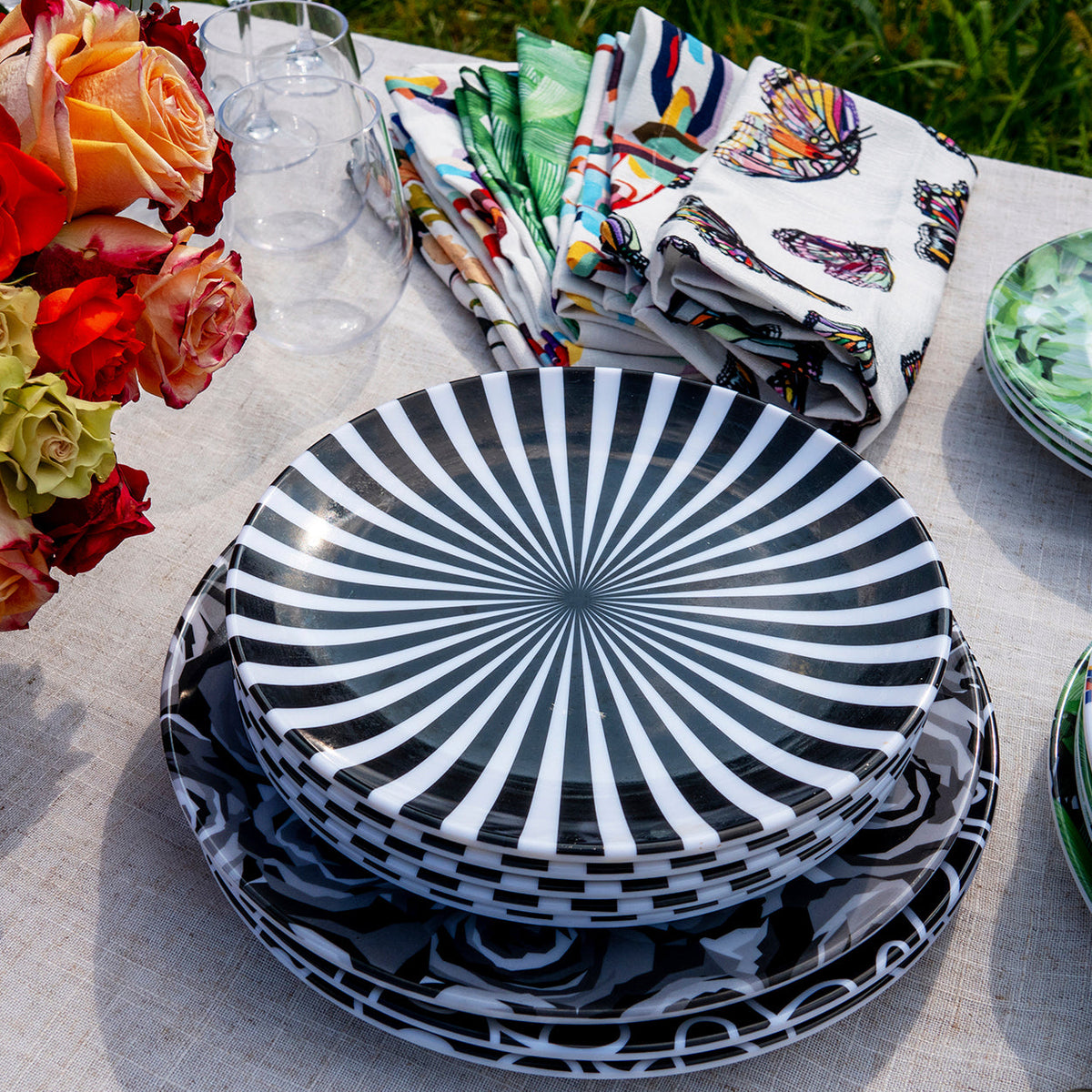 Black & White Starburst Melamine Salad Plates, Set of 4