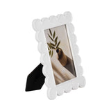Photo Frame - Resin with Decorative Scalloped Edge: White / 4x6