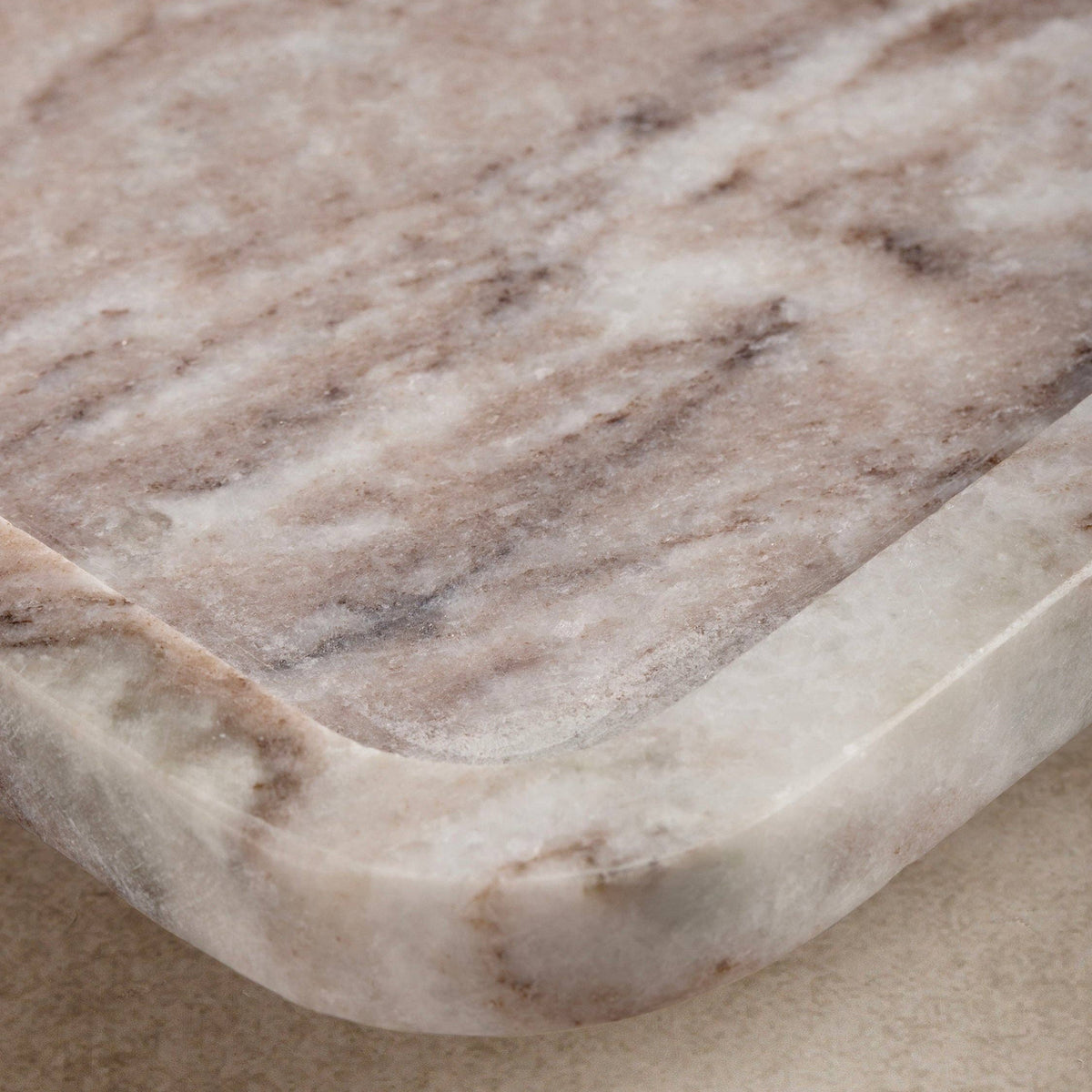 Clover Sculpted Onyx Tray