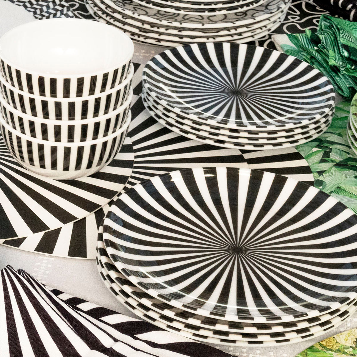 Black & White Starburst Melamine Starter Set, 12-Piece (Service for 4)