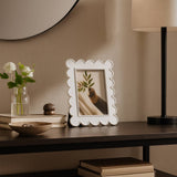 Photo Frame - Resin with Decorative Scalloped Edge: White / 4x6
