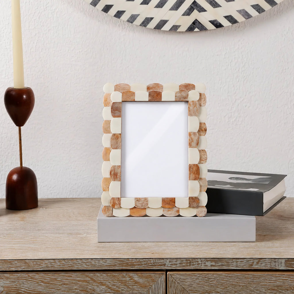 Scalloped Bone Inlay Round Frame, Blue and White, 4x6