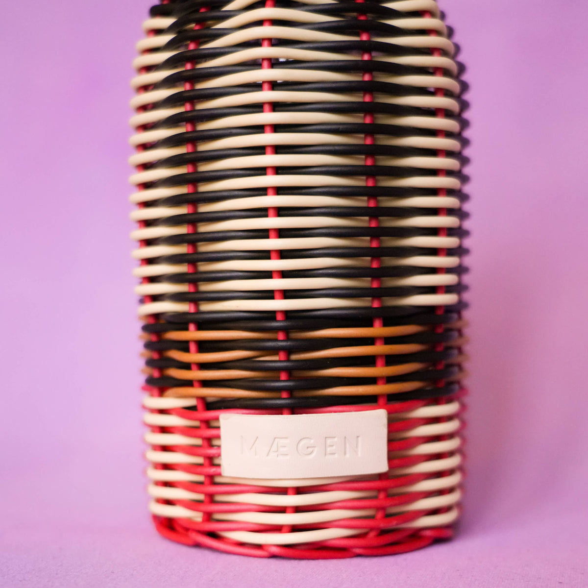 Black and Cream Woven Oil Pourer