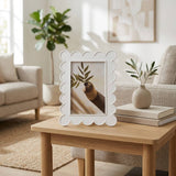 Photo Frame - Resin with Decorative Scalloped Edge: White / 4x6
