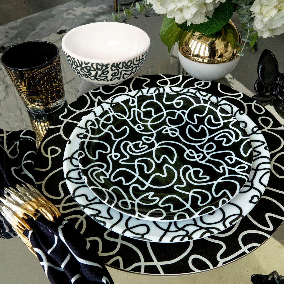 Black & White Squiggly Melamine Hostess Set, 20-Piece (Service for 4)