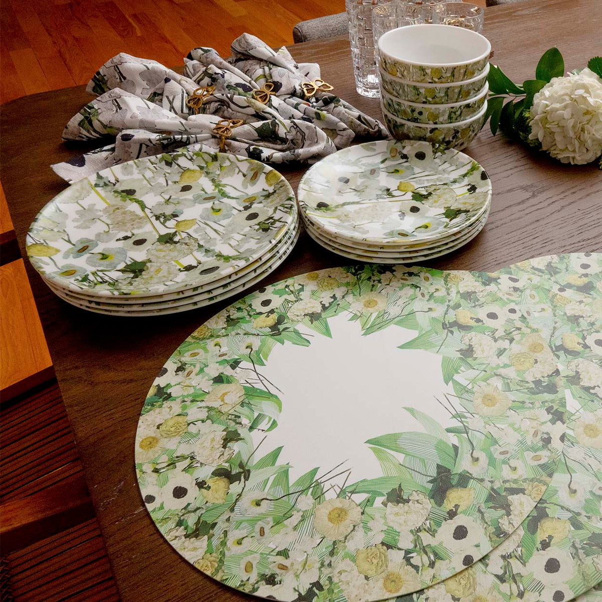 Pura Vida x Cream Floral Garden Melamine Hostess Set, 20-Piece (Service for 4)