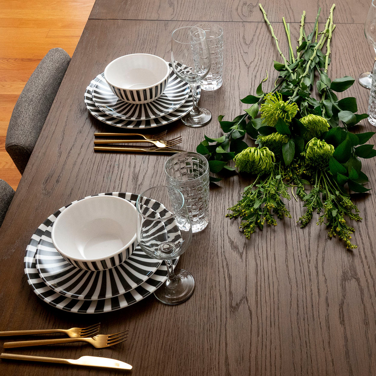 Black & White Starburst Melamine Starter Set, 12-Piece (Service for 4)