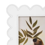 Photo Frame - Resin with Decorative Scalloped Edge: White / 5x7