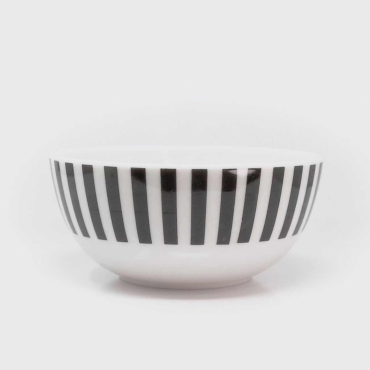 Black & White Starburst Melamine Bowls, Set of 4