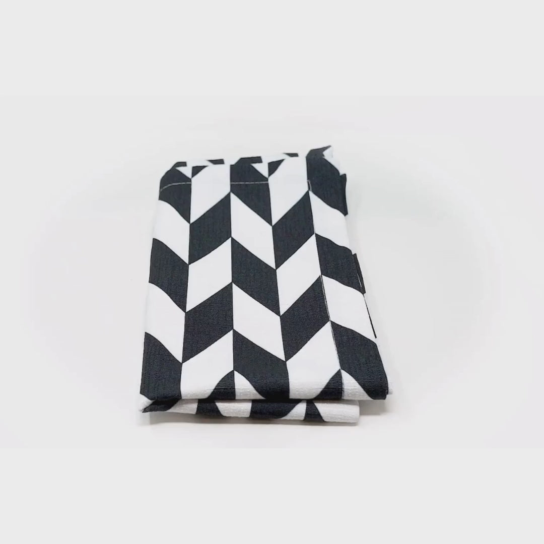 Black & White Chevron Faux Linen Napkins, Set of 4