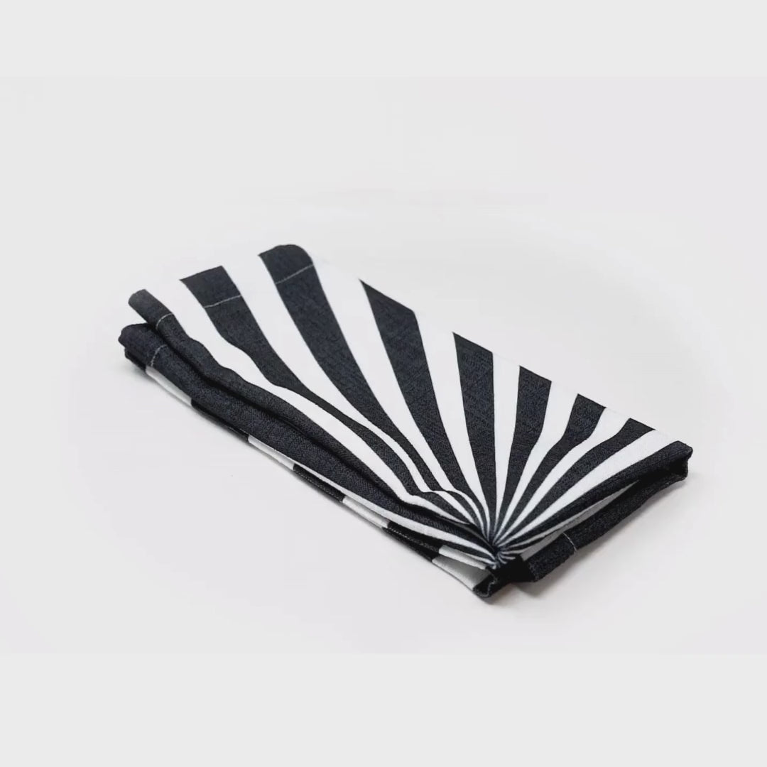 Black & White Starburst Faux Linen Napkins, Set of 4