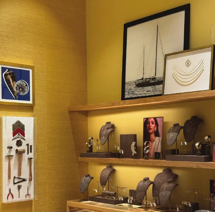 Kendra Scott store display with Elizabeth Sutton prints